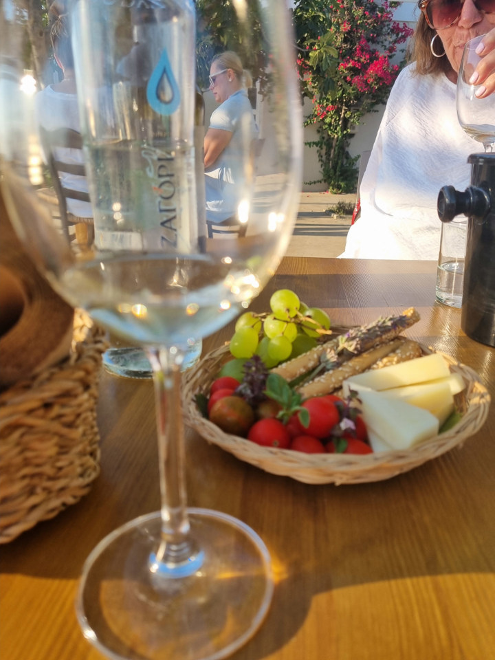 20250718 192904 Country Hike Syros Wine Tasting Sitegallery