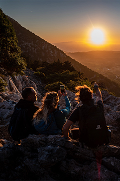 DSC 7866Hires Rhodes Card