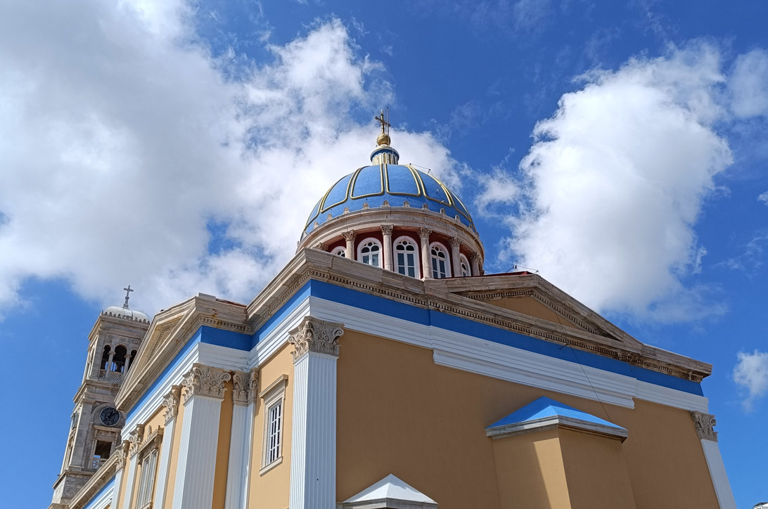Ermoupoli architecture walking tour
