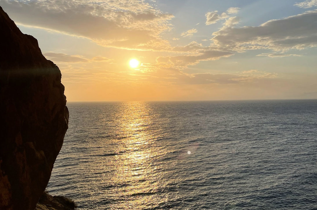 Hiking route to hidden beach in Syros