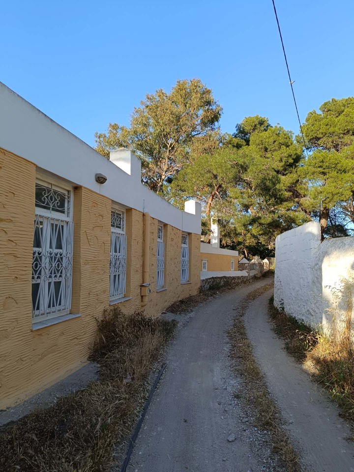 IMG 20250508 190335 Country Hike Syros Wine Tasting Sitegallery