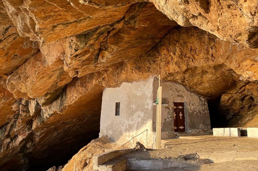 Galissas Beach hiking experience in Syros